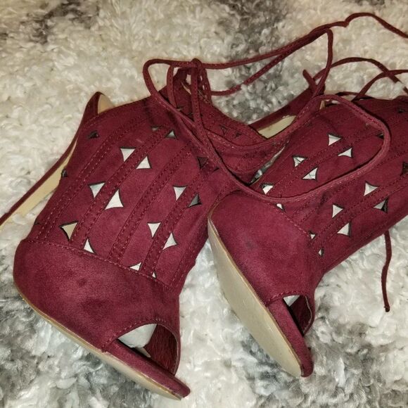 SHOEDAZZLE MAROON 'RACHEL'S LASER-CUT SINGBACK HEELS SANDAL - Picture 13 of 15